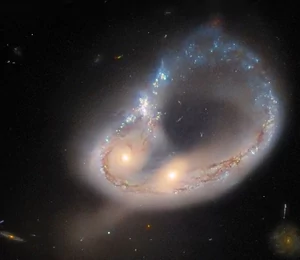 Découvrez cette image rare d'une collision de galaxies envoyée par Hubble !